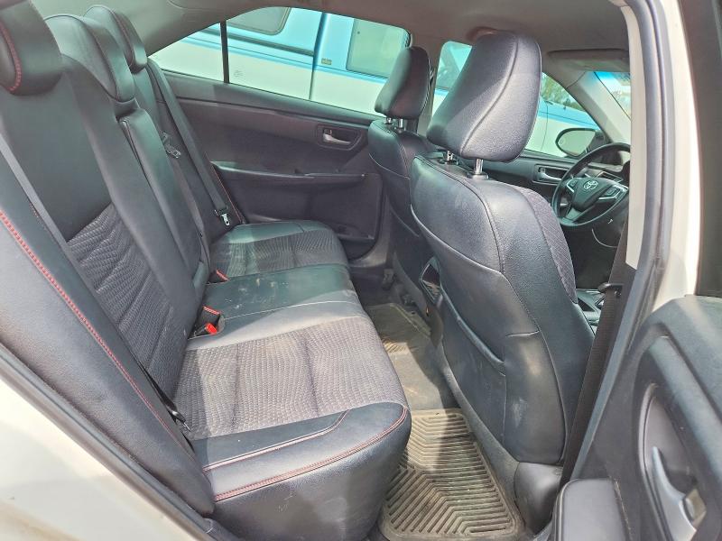 68640616 :رقم المزاد ، 4T1BF1FK3FU040219 vin ، 2015 Toyota Camry مزاد بيع