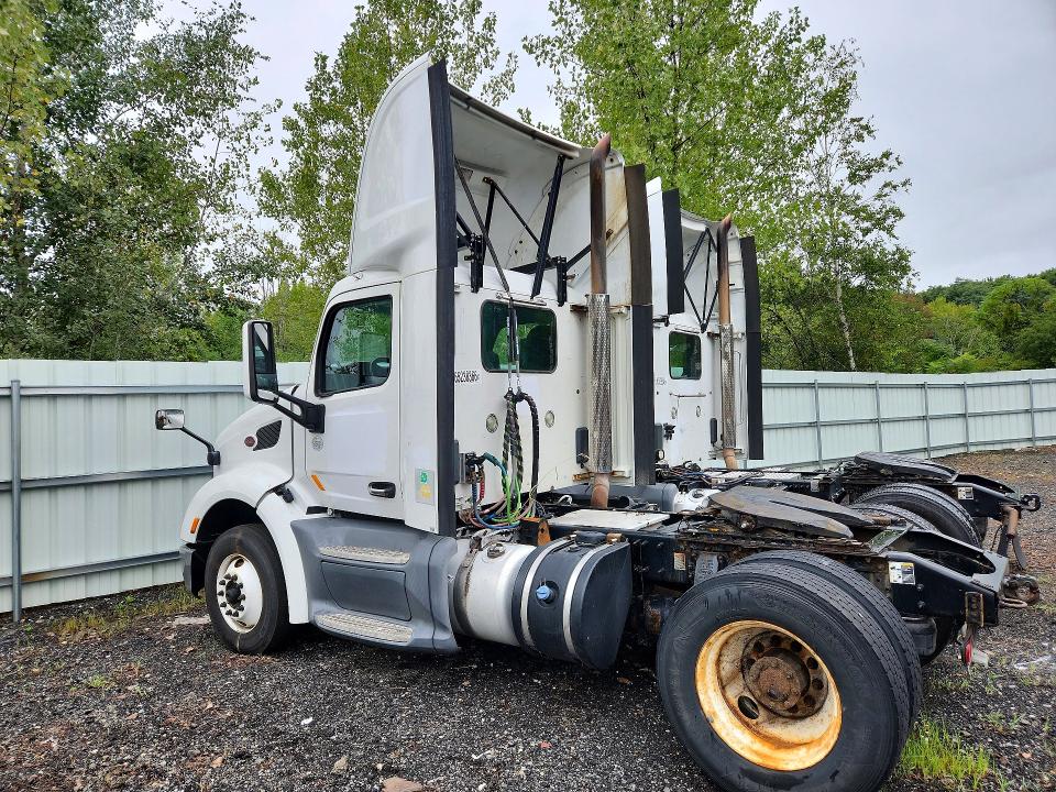 65238366 :رقم المزاد ، 1XPBA48X4GD339733 vin ، 2016 Peterbilt 579 مزاد بيع
