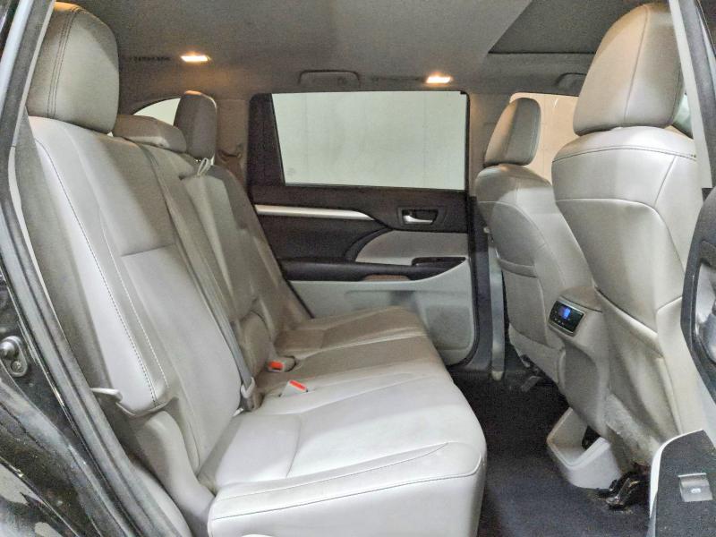 71023566 :رقم المزاد ، 5TDJKRFH1FS156795 vin ، 2015 Toyota Highlander مزاد بيع