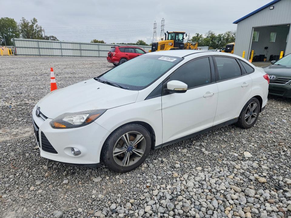 2014 Ford Focus მანქანა იყიდება აუქციონზე, vin: 1FADP3F28EL142759, აუქციონის ნომერი: 69718256