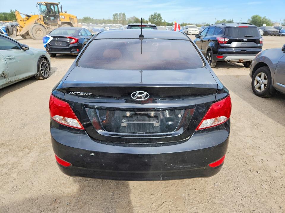 2015 Hyundai Accent მანქანა იყიდება აუქციონზე, vin: KMHCT4AE9FU806146, აუქციონის ნომერი: 68865936