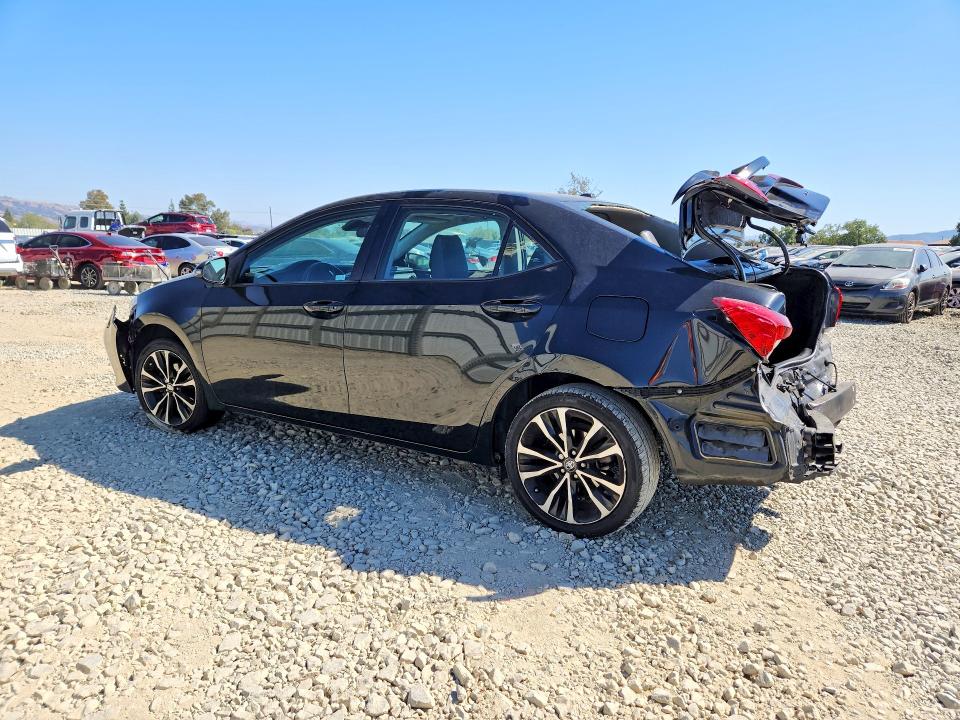 70108116 :رقم المزاد ، 5YFBURHE0HP650613 vin ، 2017 Toyota Corolla مزاد بيع
