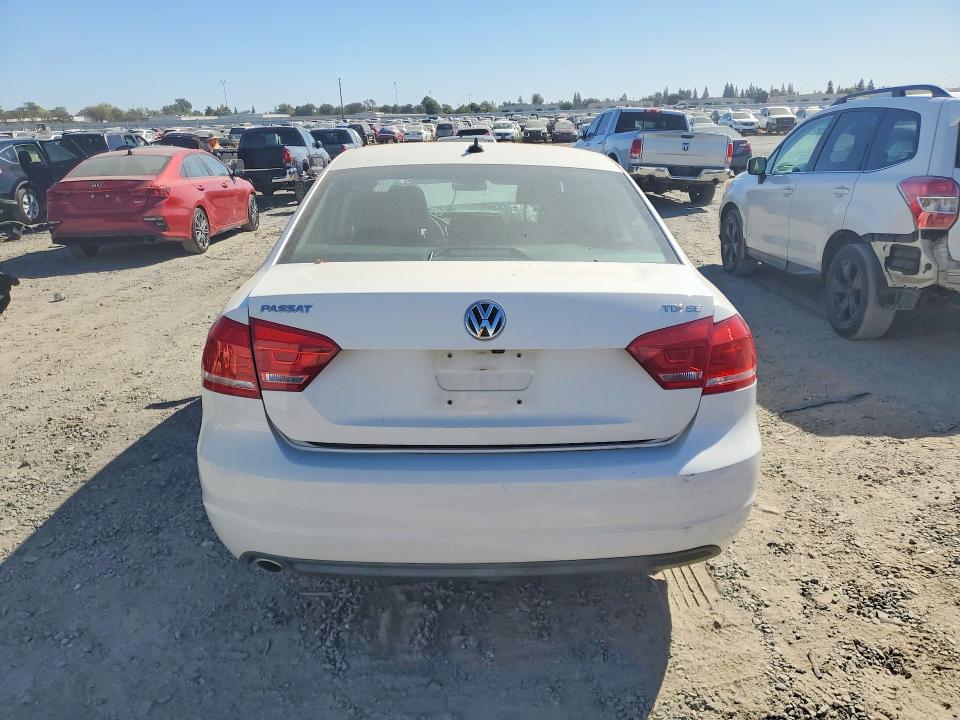 Продаж на аукціоні авто 2015 Volkswagen Passat, vin: 1VWBV7A32FC040855, номер лоту: 70897866