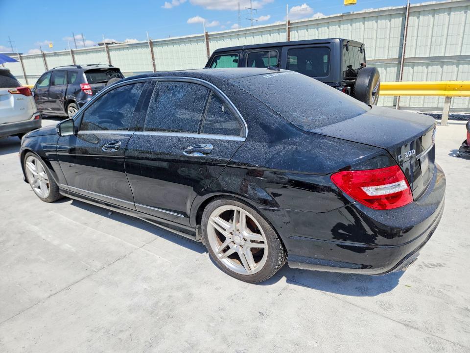 2012 Mercedes-benz C მანქანა იყიდება აუქციონზე, vin: WDDGF8BB1CF913805, აუქციონის ნომერი: 67867036