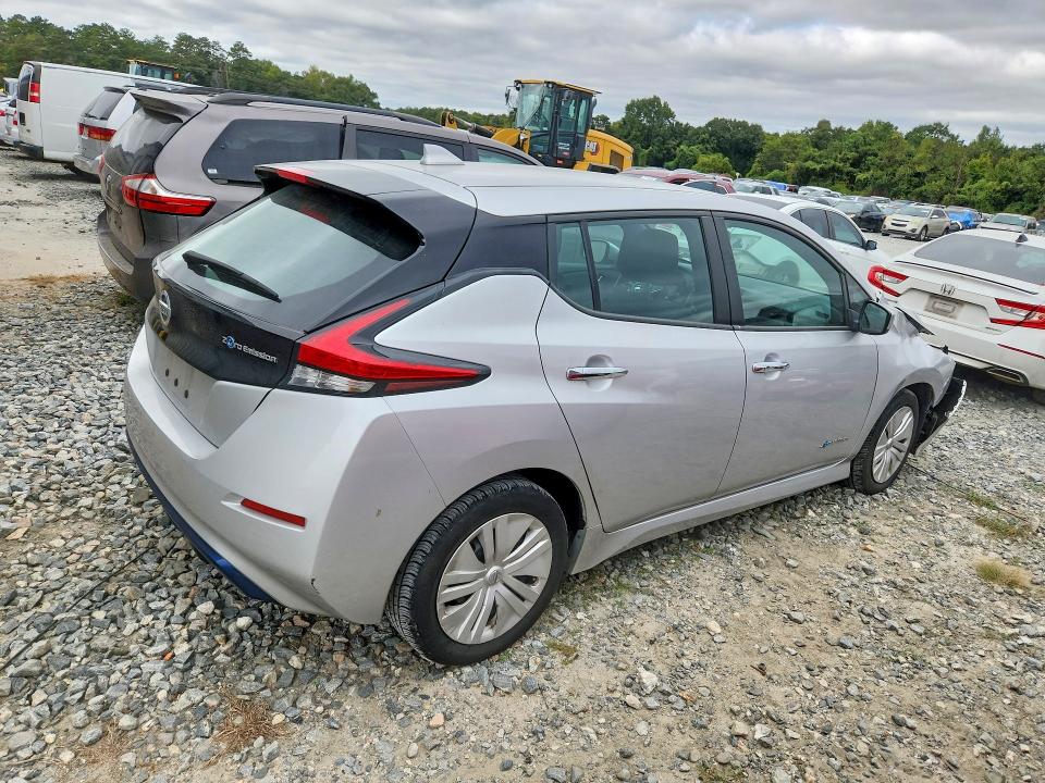 69958526 :رقم المزاد ، 1N4AZ1CP3JC308231 vin ، 2018 Nissan Leaf مزاد بيع