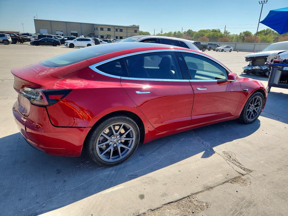 2018 Tesla Model 3 მანქანა იყიდება აუქციონზე, vin: 5YJ3E1EA4JF051364, აუქციონის ნომერი: 68215026