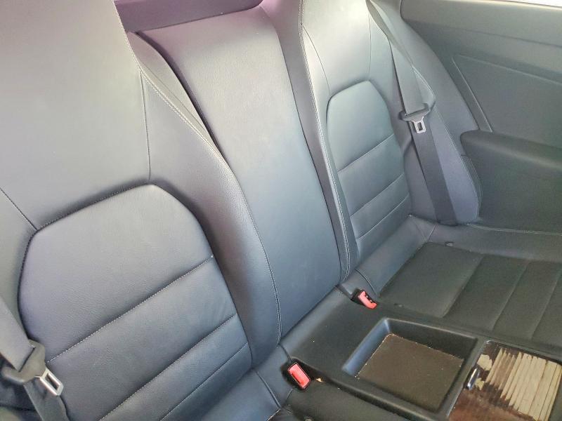 68964466 :رقم المزاد ، WDDKJ5GB9AF037885 vin ، 2010 Mercedes-benz E مزاد بيع