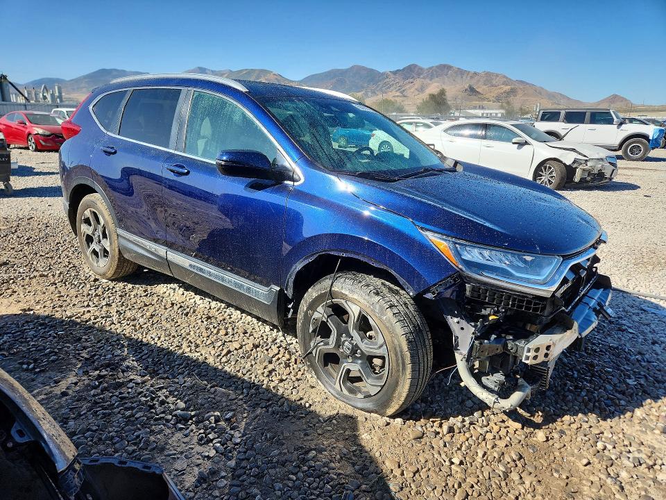 68801096 :رقم المزاد ، 7FARW2H90JE051932 vin ، 2018 Honda Cr-v مزاد بيع