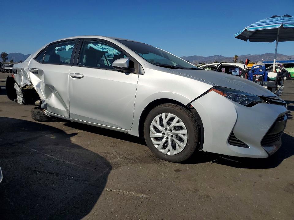 Продаж на аукціоні авто 2017 Toyota Corolla, vin: 5YFBURHE7HP677324, номер лоту: 68922206