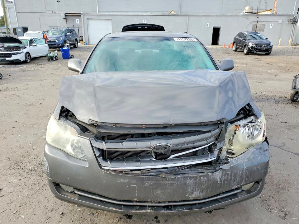 2006 Toyota Avalon მანქანა იყიდება აუქციონზე, vin: 4T1BK36B96U158315, აუქციონის ნომერი: 71157236