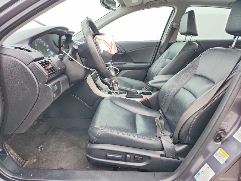 70228666 :رقم المزاد ، 1HGCR6F50FA002683 vin ، 2015 Honda Accord مزاد بيع