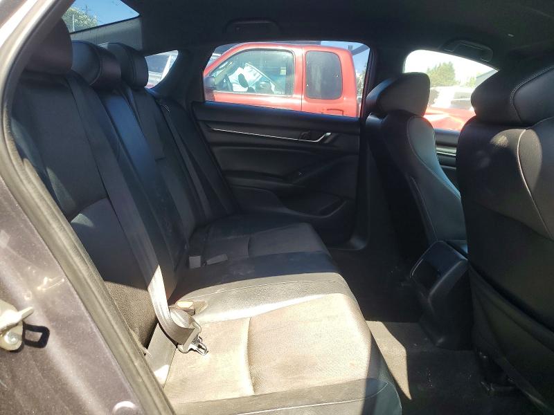 69435366 :رقم المزاد ، 1HGCV1F32JA228228 vin ، 2018 Honda Accord مزاد بيع