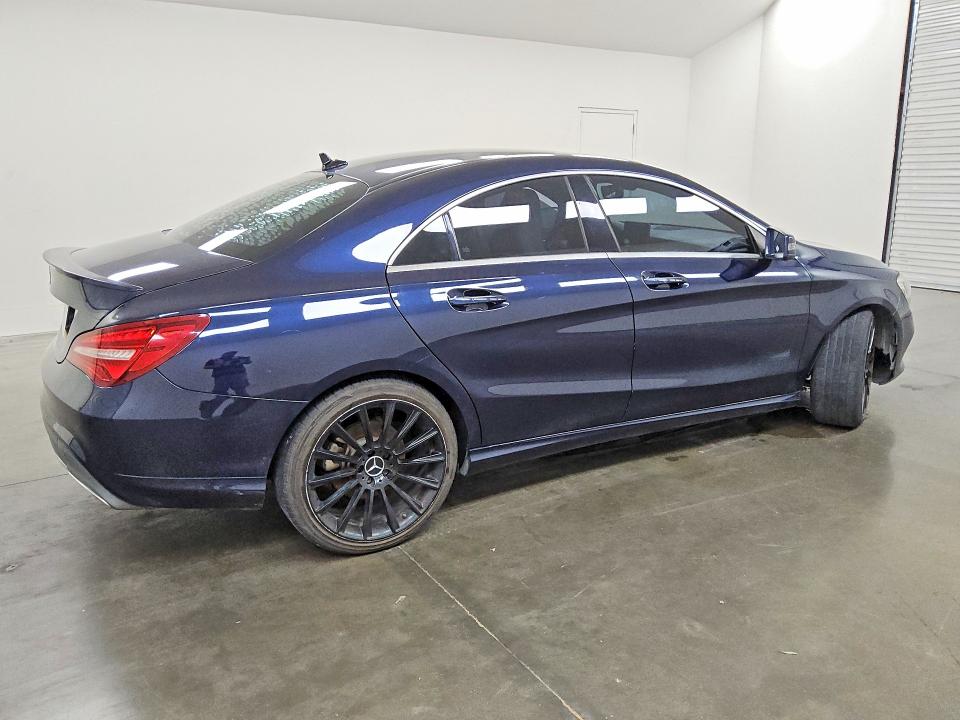 66055186 :رقم المزاد ، WDDSJ4EB6JN576869 vin ، 2018 Mercedes-benz Cla مزاد بيع