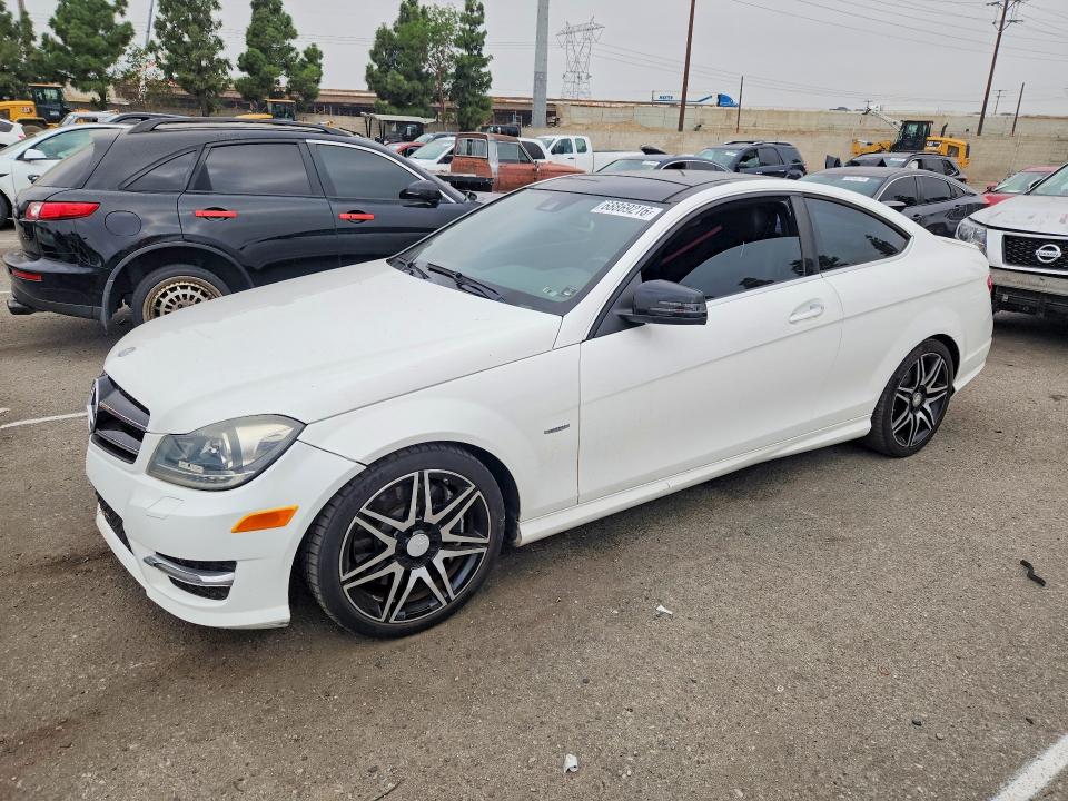 2013 Mercedes-benz C მანქანა იყიდება აუქციონზე, vin: WDDGJ4HB4DG080561, აუქციონის ნომერი: 68869216