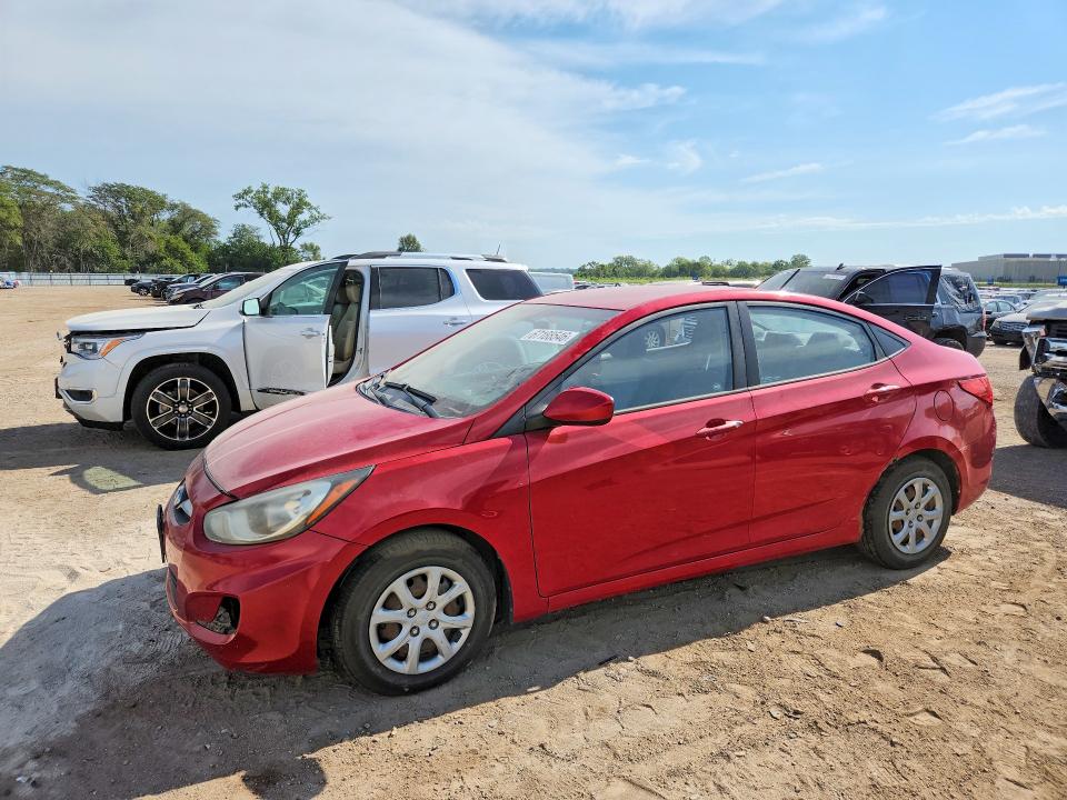 2013 Hyundai Accent მანქანა იყიდება აუქციონზე, vin: KMHCT4AE7DU494812, აუქციონის ნომერი: 67188546