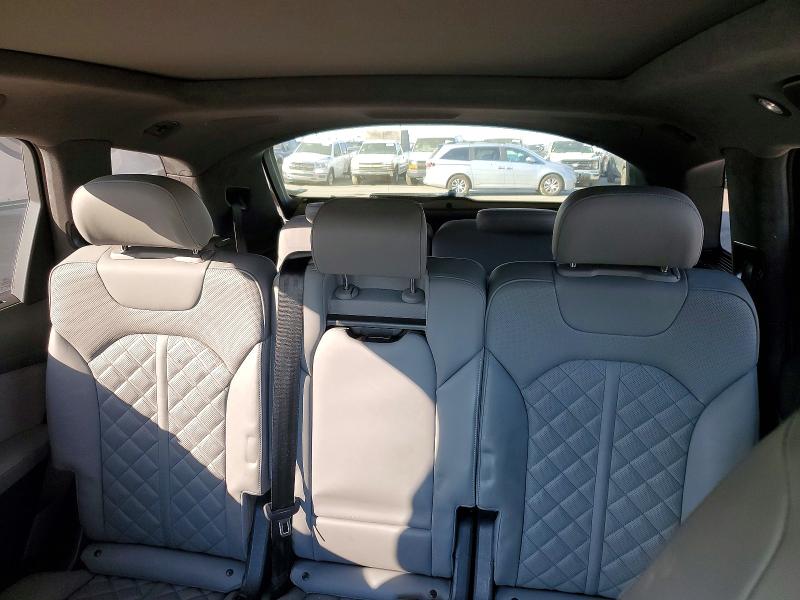 Продажа на аукционе авто 2023 Audi Sq7, vin: WA1VWBF7XPD022928, номер лота: 69646236