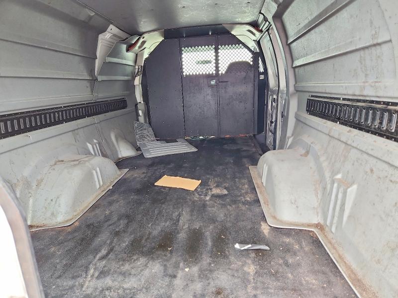 69957766 :رقم المزاد ، 1FTNS24W35HB25531 vin ، 2005 Ford Econoline مزاد بيع