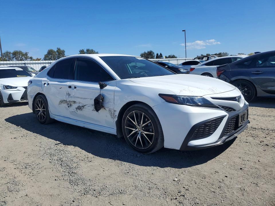 2022 Toyota Camry მანქანა იყიდება აუქციონზე, vin: 4T1G11AK4NU054611, აუქციონის ნომერი: 68445406