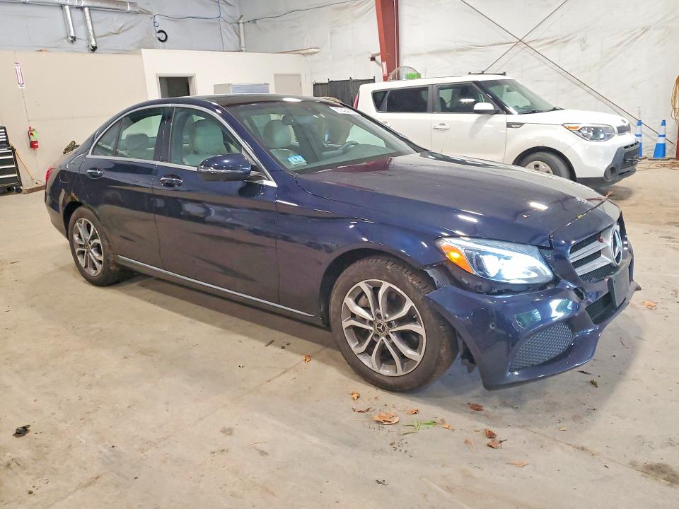 Продажа на аукционе авто 2018 Mercedes-benz C, vin: 55SWF4KB1JU261606, номер лота: 67424426
