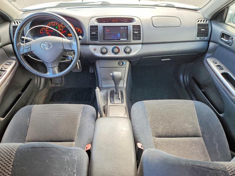 67673946 :رقم المزاد ، 4T1BE32K95U536032 vin ، 2005 Toyota Camry مزاد بيع