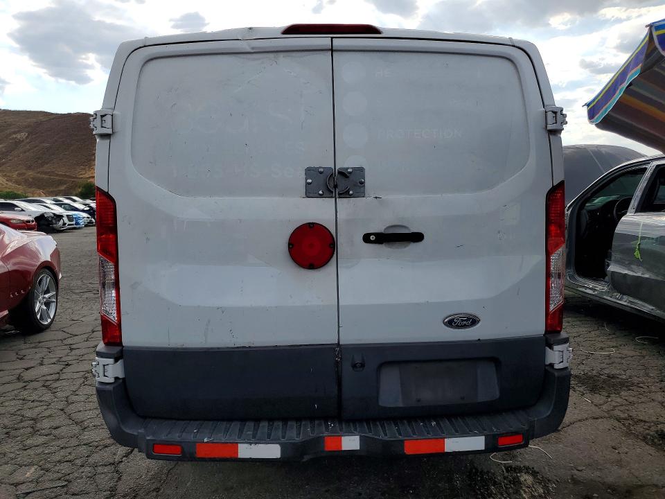 67930526 :رقم المزاد ، 1FTYE1YMXGKB08769 vin ، 2016 Ford Transit مزاد بيع