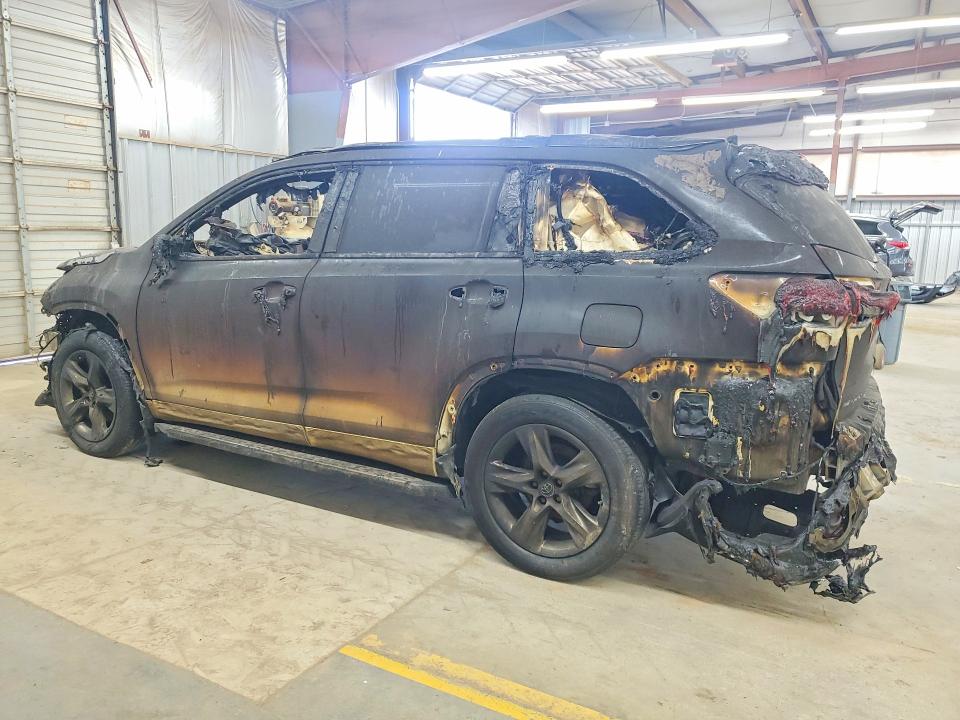 Продажа на аукционе авто 2019 Toyota Highlander, vin: 5TDDZRFH4KS979644, номер лота: 67934076