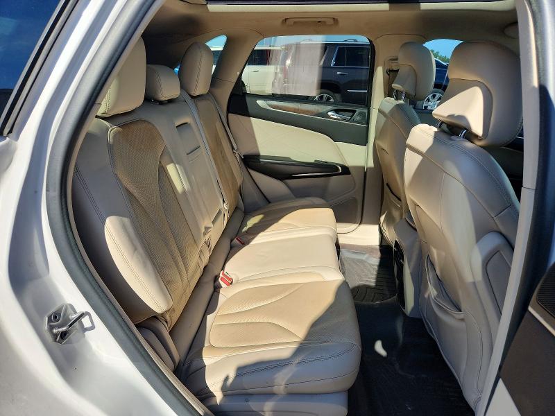 Продажа на аукционе авто 2017 Lincoln Mkc, vin: 5LMCJ3C92HUL27597, номер лота: 70874686