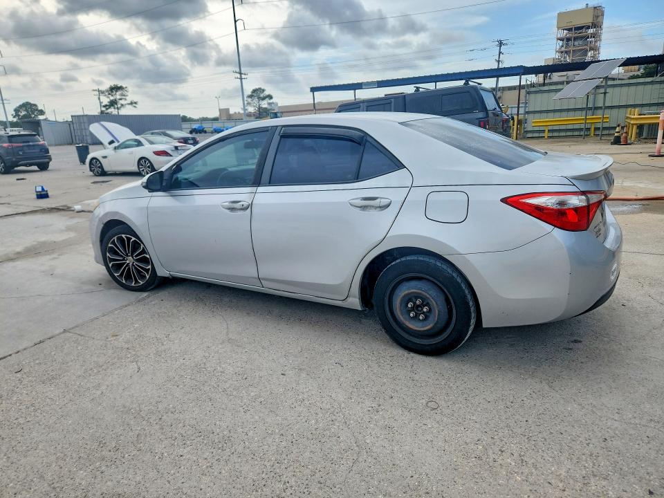 69057956 :رقم المزاد ، 5YFBURHEXFP290702 vin ، 2015 Toyota Corolla مزاد بيع