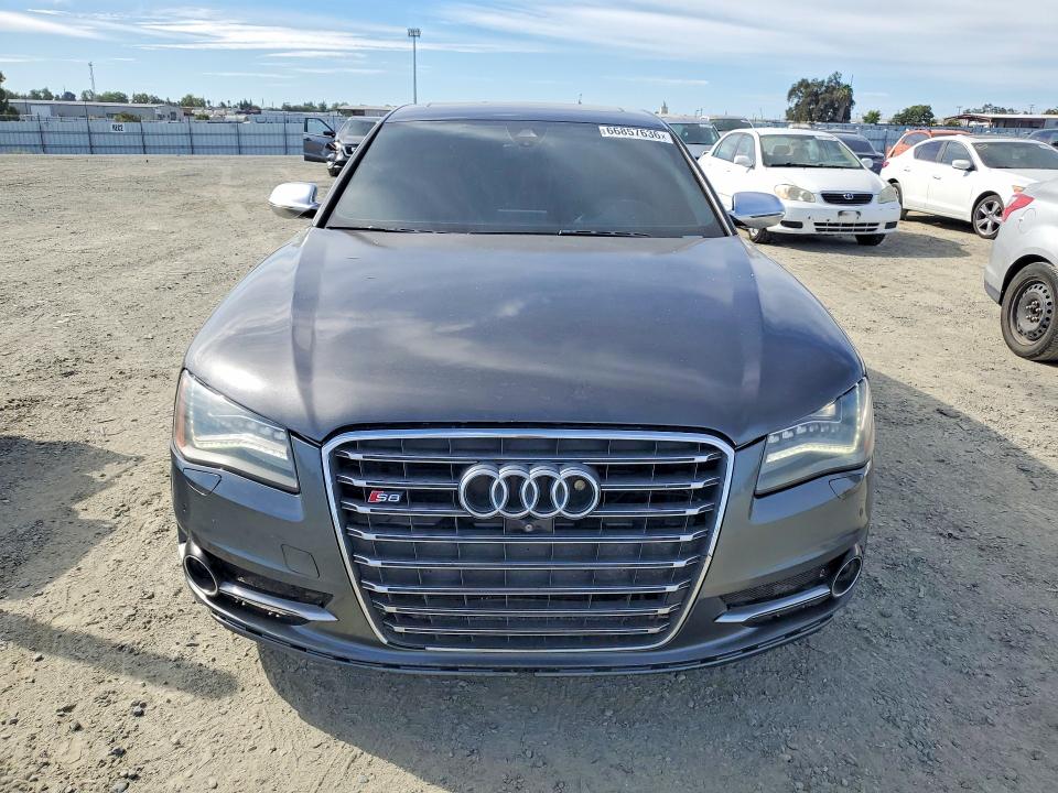 2013 Audi S8 მანქანა იყიდება აუქციონზე, vin: WAUD2AFD3DN015495, აუქციონის ნომერი: 66857636