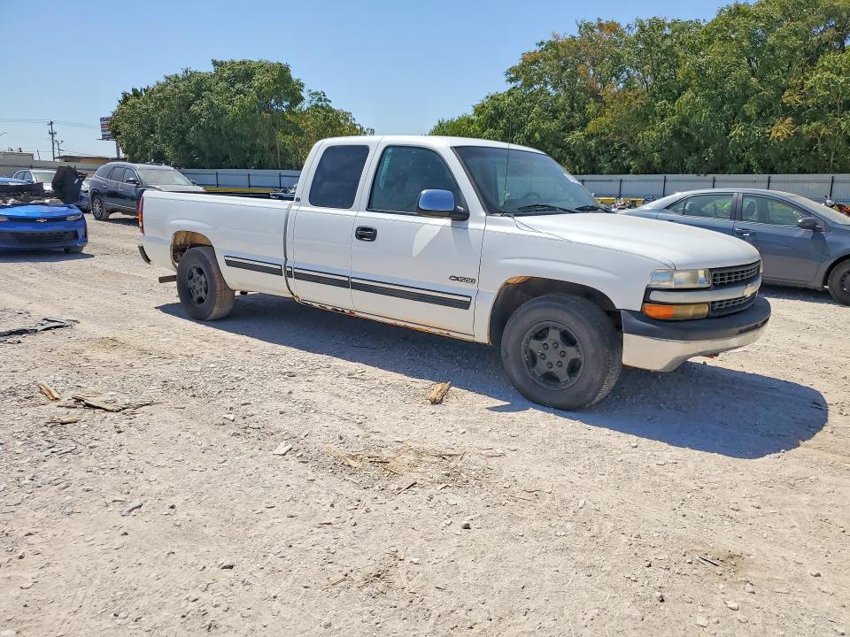 Продаж на аукціоні авто 2000 Chevrolet Silverado, vin: 1GCEC19T1YE408618, номер лоту: 67609086