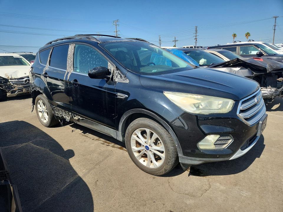 2017 Ford Escape მანქანა იყიდება აუქციონზე, vin: 1FMCU0GD9HUA95068, აუქციონის ნომერი: 68551436
