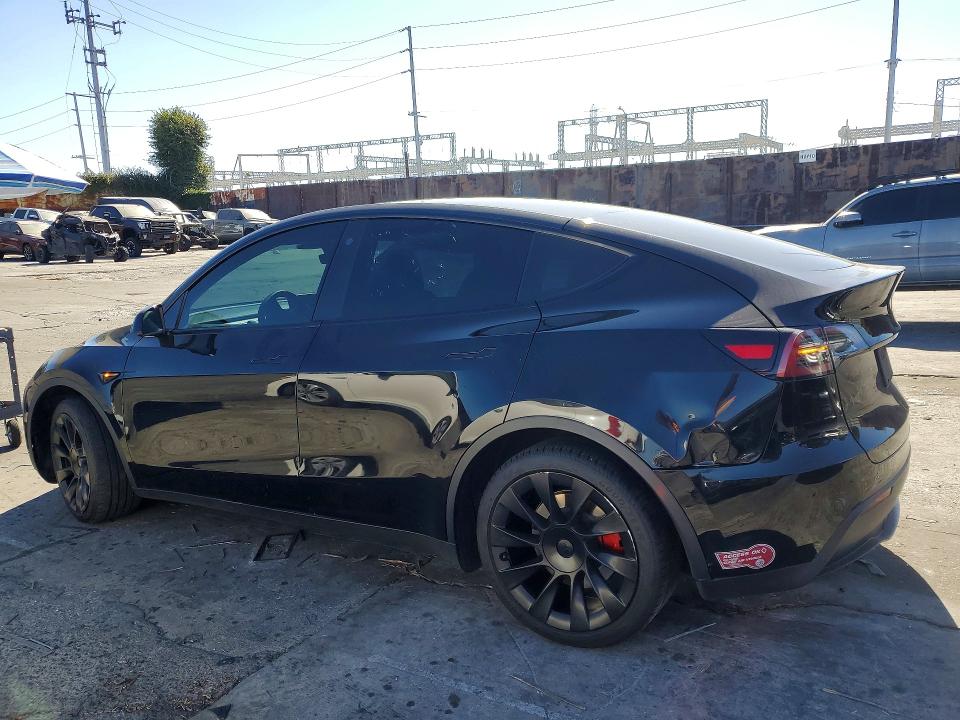 66787016 :رقم المزاد ، 7SAYGDEE2PA027285 vin ، 2023 Tesla Model Y مزاد بيع