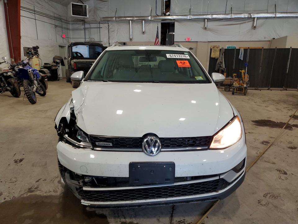 67413316 :رقم المزاد ، 3VWH17AU9HM519015 vin ، 2017 Volkswagen Golf Alltrack مزاد بيع