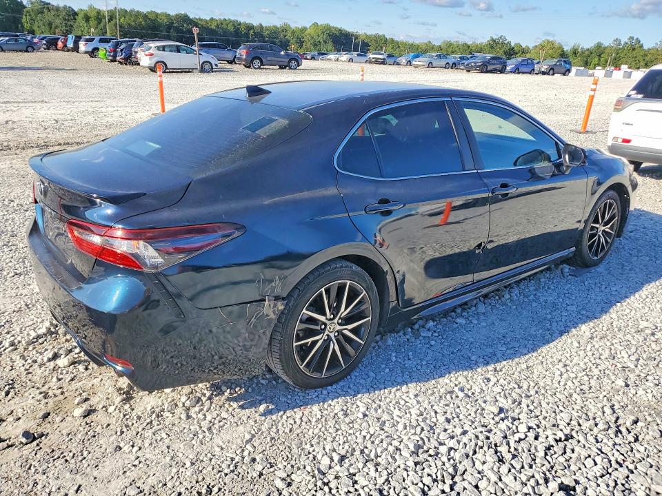 Продаж на аукціоні авто 2021 Toyota Camry, vin: 4T1G11AK7MU432760, номер лоту: 70724536