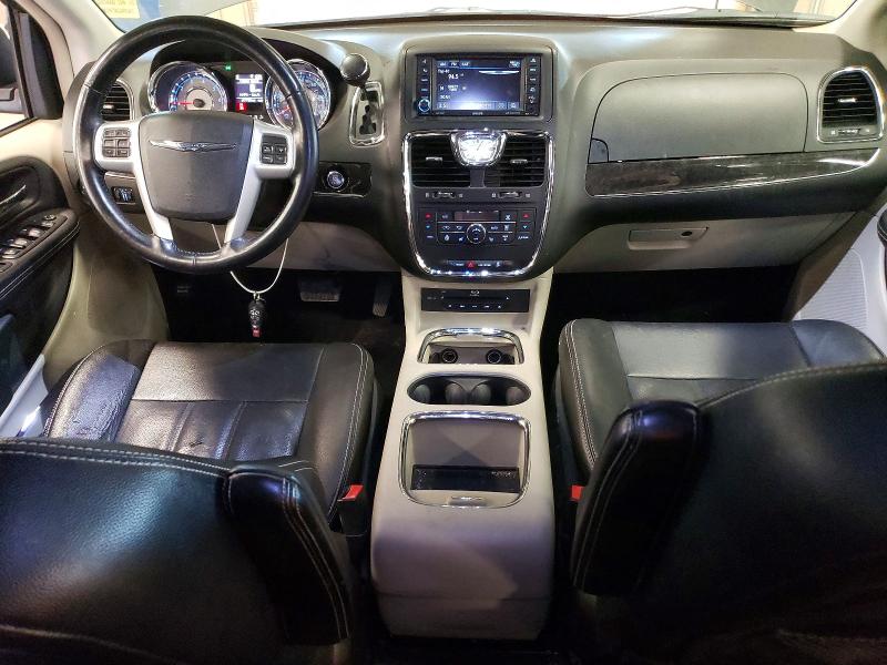 70258146 :رقم المزاد ، 2C4RC1CG2FR589872 vin ، 2015 Chrysler Town & Country مزاد بيع