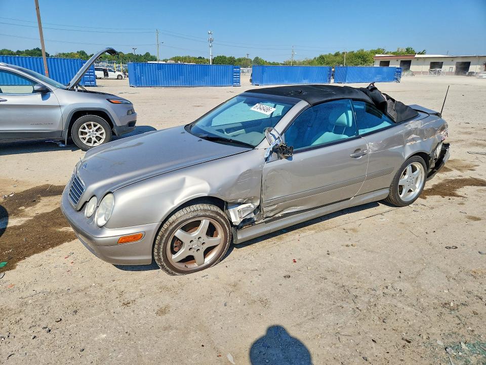 2003 Mercedes-benz Clk მანქანა იყიდება აუქციონზე, vin: WDBLK70G63T143937, აუქციონის ნომერი: 67646486