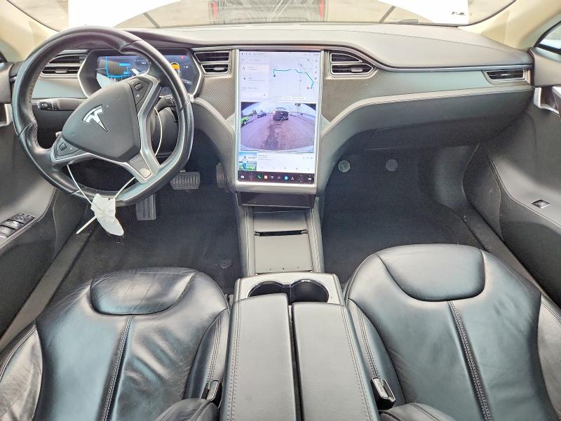 63731346 :رقم المزاد ، 5YJSA1H15EFP65027 vin ، 2014 Tesla Model S مزاد بيع