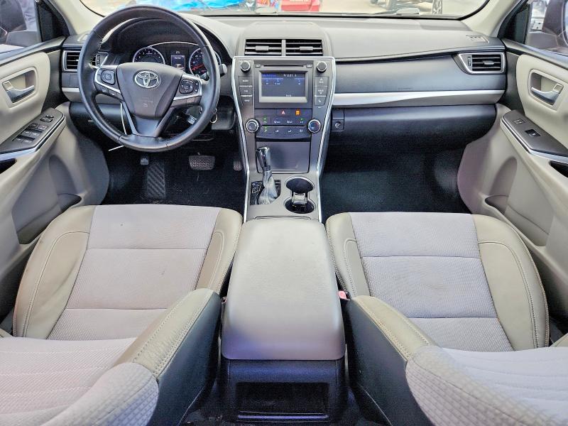 68943686 :رقم المزاد ، 4T1BF1FK9HU742273 vin ، 2017 Toyota Camry مزاد بيع