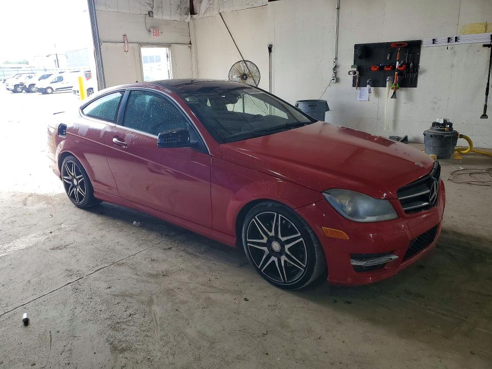 69852846 :رقم المزاد ، WDDGJ4HB7EG280304 vin ، 2014 Mercedes-benz C مزاد بيع