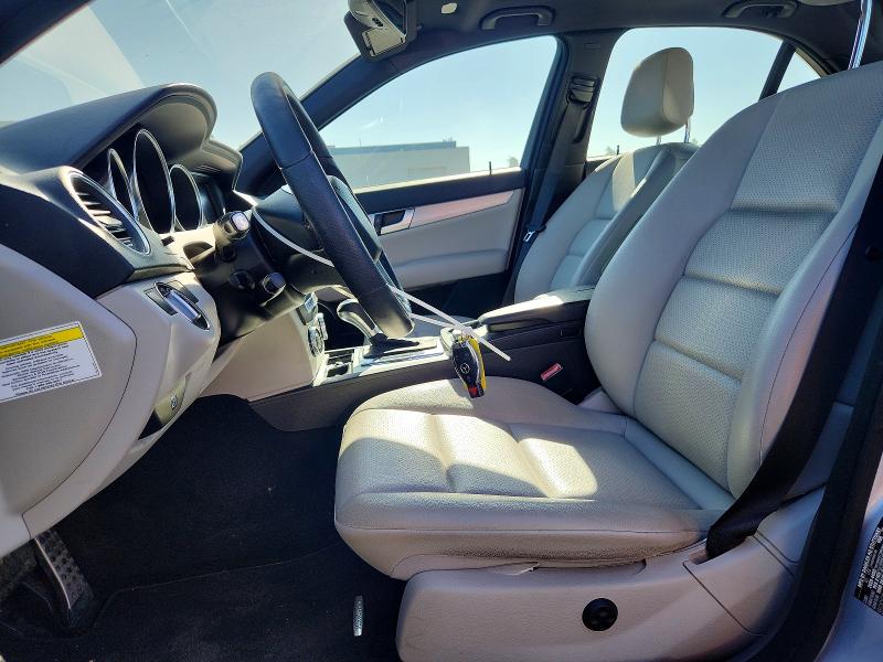 67541706 :رقم المزاد ، WDDGF4HBXDA869690 vin ، 2013 Mercedes-benz C مزاد بيع