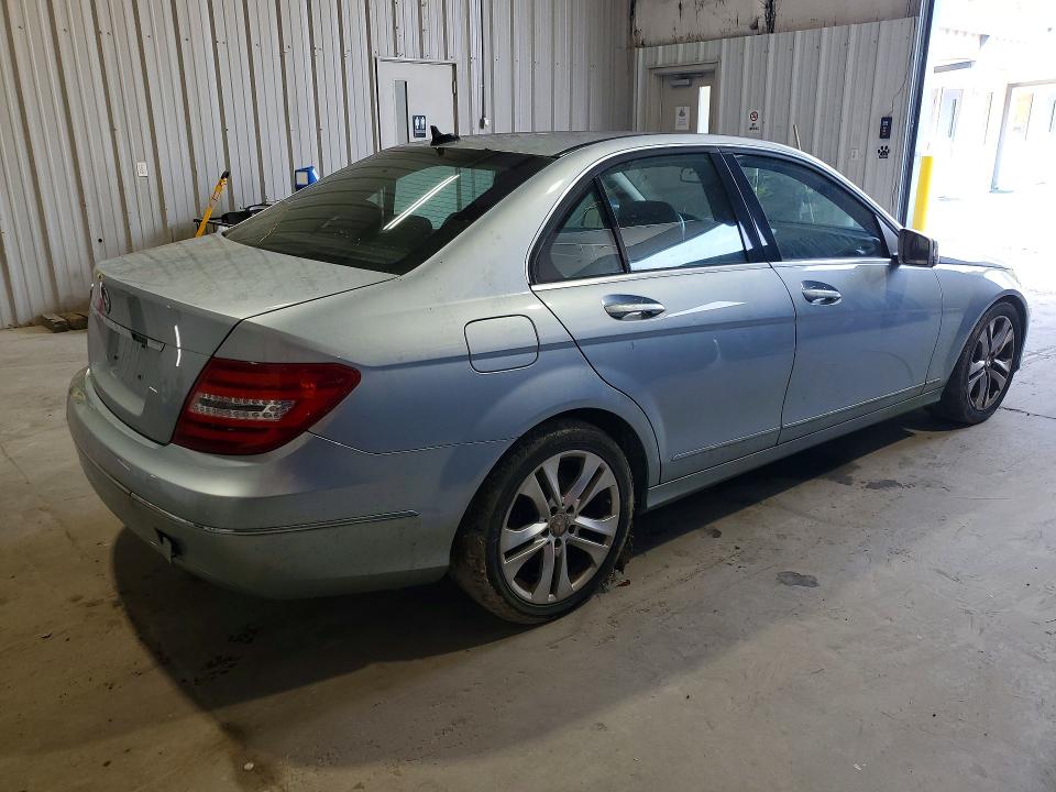69951966 :رقم المزاد ، WDDGF4HB3DR272558 vin ، 2013 Mercedes-benz C مزاد بيع