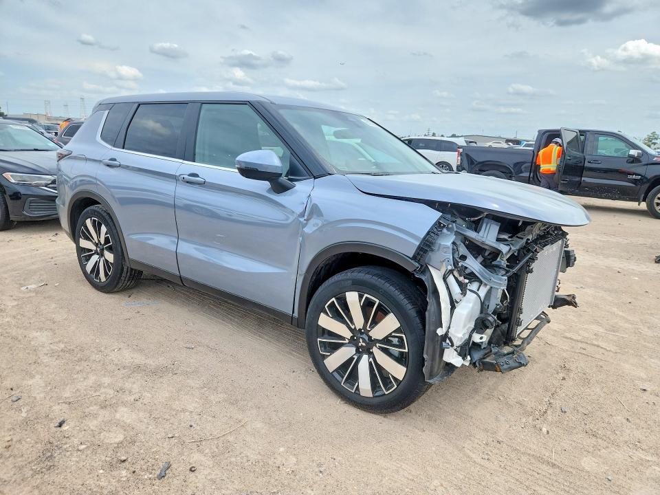 2026 Mitsubishi Outlander მანქანა იყიდება აუქციონზე, vin: JA4J3VAB0TZ027752, აუქციონის ნომერი: 67076636