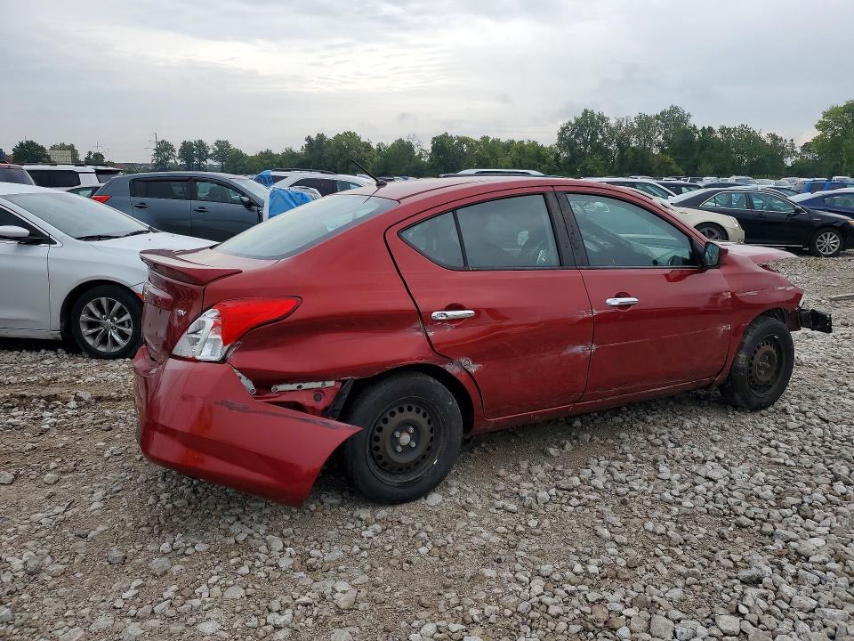 68224026 :رقم المزاد ، 3N1CN7AP7HK455051 vin ، 2017 Nissan Versa مزاد بيع