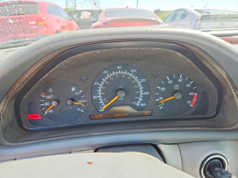 1999 Mercedes-benz Clk მანქანა იყიდება აუქციონზე, vin: WDBLK65G0XT006677, აუქციონის ნომერი: 68142896