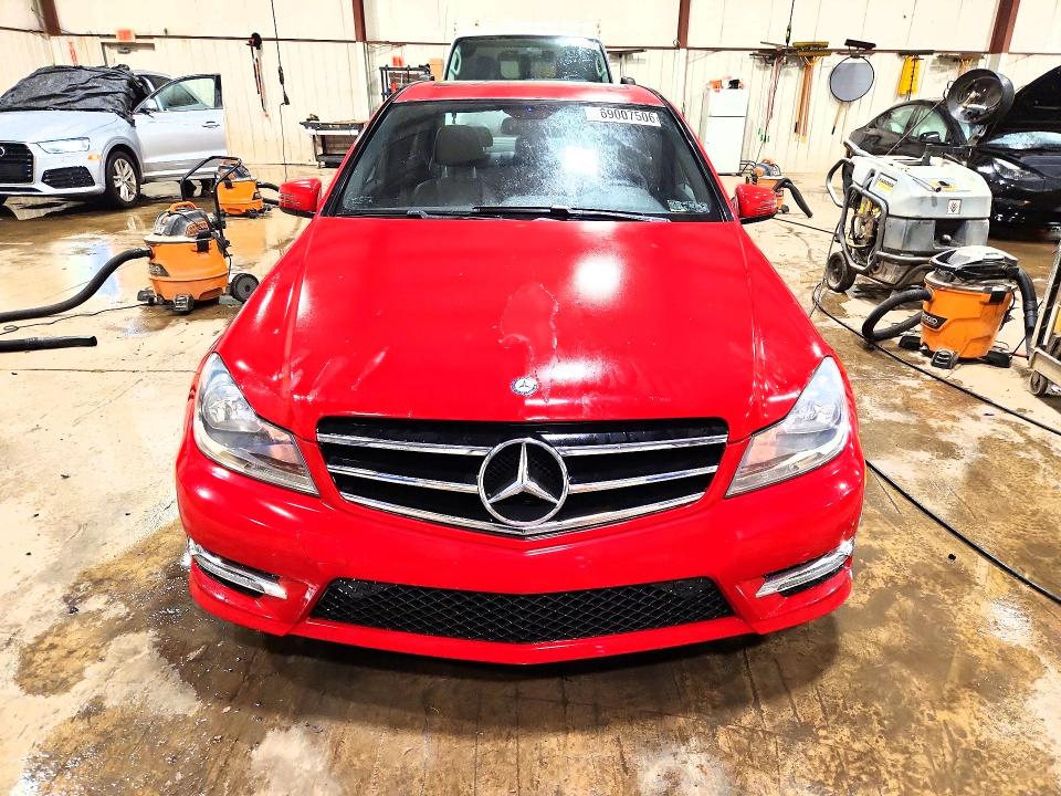 Продаж на аукціоні авто 2014 Mercedes-benz C, vin: WDDGF8AB8EG256094, номер лоту: 69007506