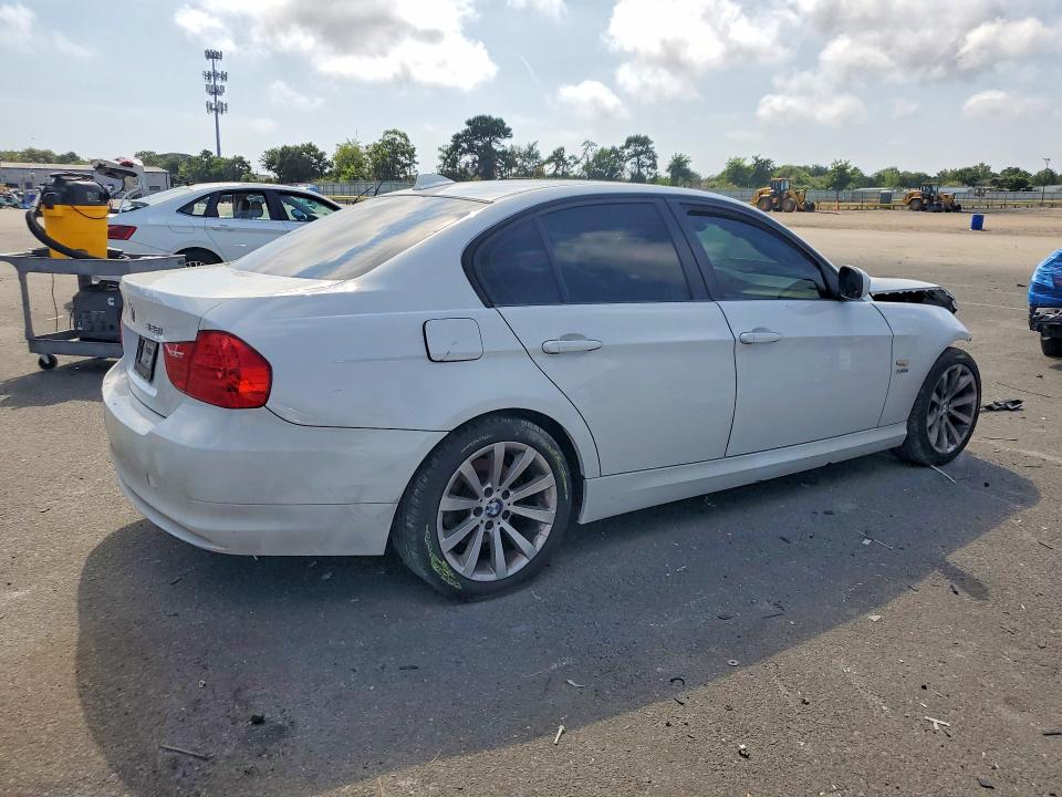 68837346 :رقم المزاد ، WBAPK5C50BA995662 vin ، 2011 Bmw 328 مزاد بيع