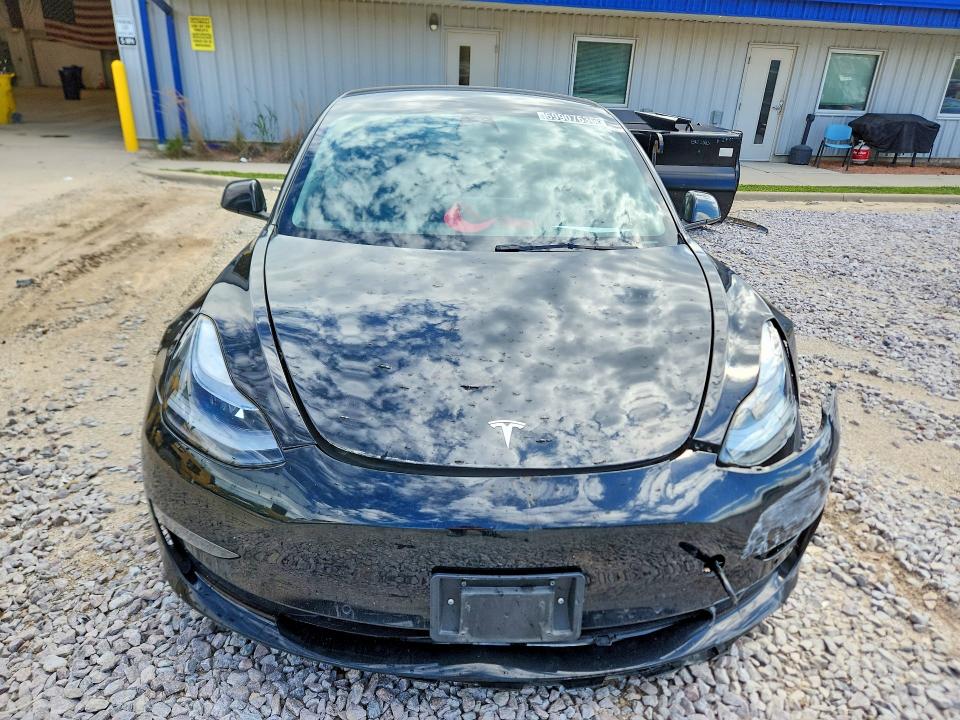 2022 Tesla Model 3 მანქანა იყიდება აუქციონზე, vin: 5YJ3E1EA6NF372019, აუქციონის ნომერი: 69907636
