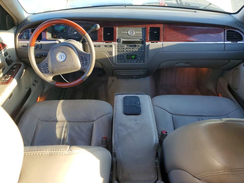 Продажа на аукционе авто 2003 Lincoln Town Car, vin: 1LNHM83W53Y673034, номер лота: 69687876