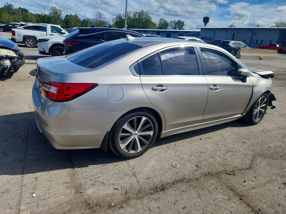 70127606 :رقم المزاد ، 4S3BNAN65H3030344 vin ، 2017 Subaru Legacy مزاد بيع