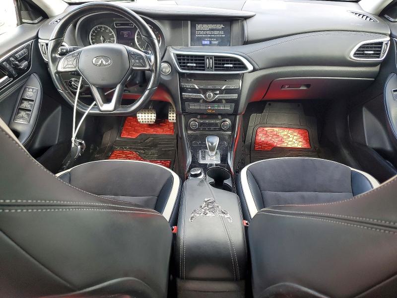 69823866 :رقم المزاد ، SJKCH5CP0HA031277 vin ، 2017 Infiniti Qx30 مزاد بيع